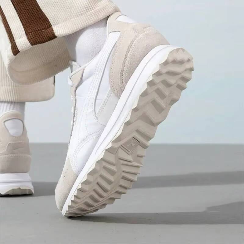 Nuove Scarpe da Corsa Leggere  - Women Shoes Jordan recensione e prezzo