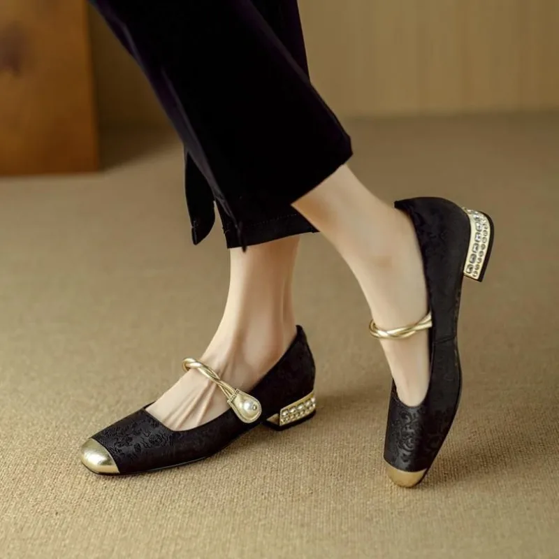 Décolleté da donna con tacco l - Women Shoes Japanese Brand recensione e prezzo